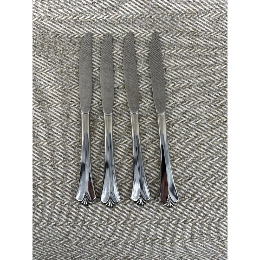 Oneida Royal Flute Set of 4 Dinner Knives Stainless Flatware